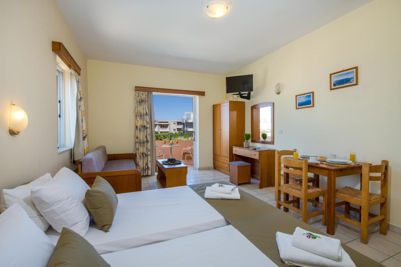 Dias Hotel Apartments Agia Marina  Exterior photo