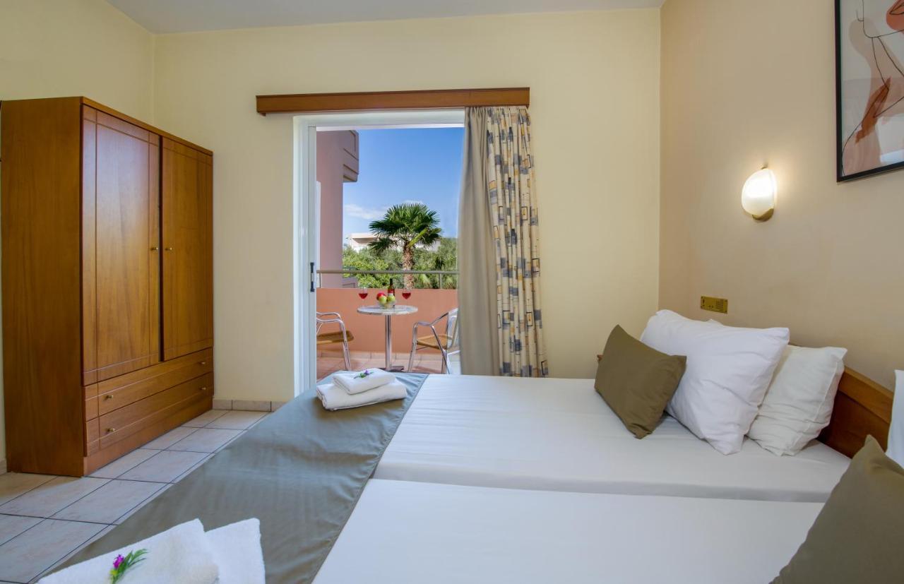 Dias Hotel Apartments Agia Marina  Exterior photo