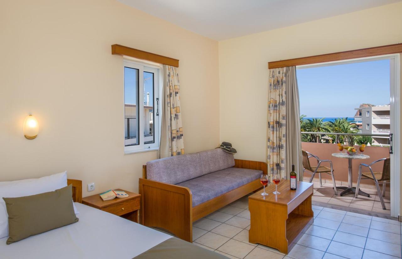 Dias Hotel Apartments Agia Marina  Exterior photo