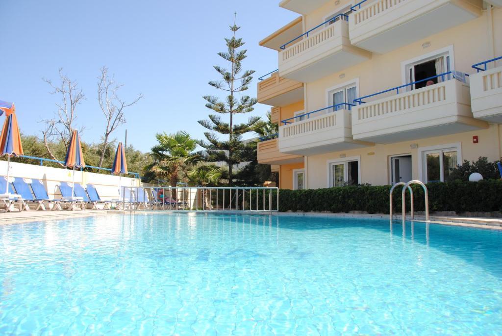 Dias Hotel Apartments Agia Marina  Exterior photo