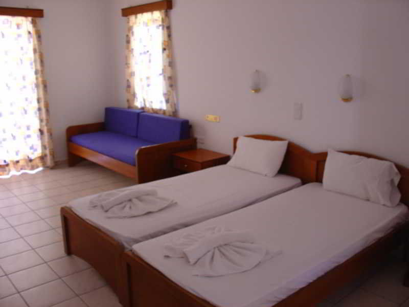 Dias Hotel Apartments Agia Marina  Exterior photo