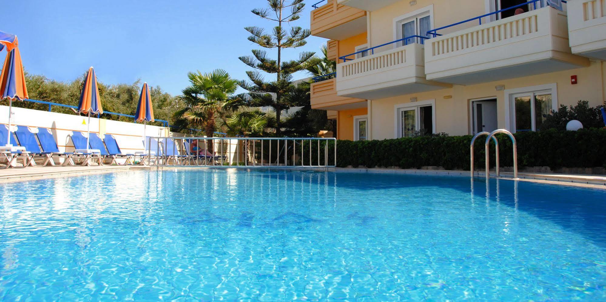 Dias Hotel Apartments Agia Marina  Exterior photo