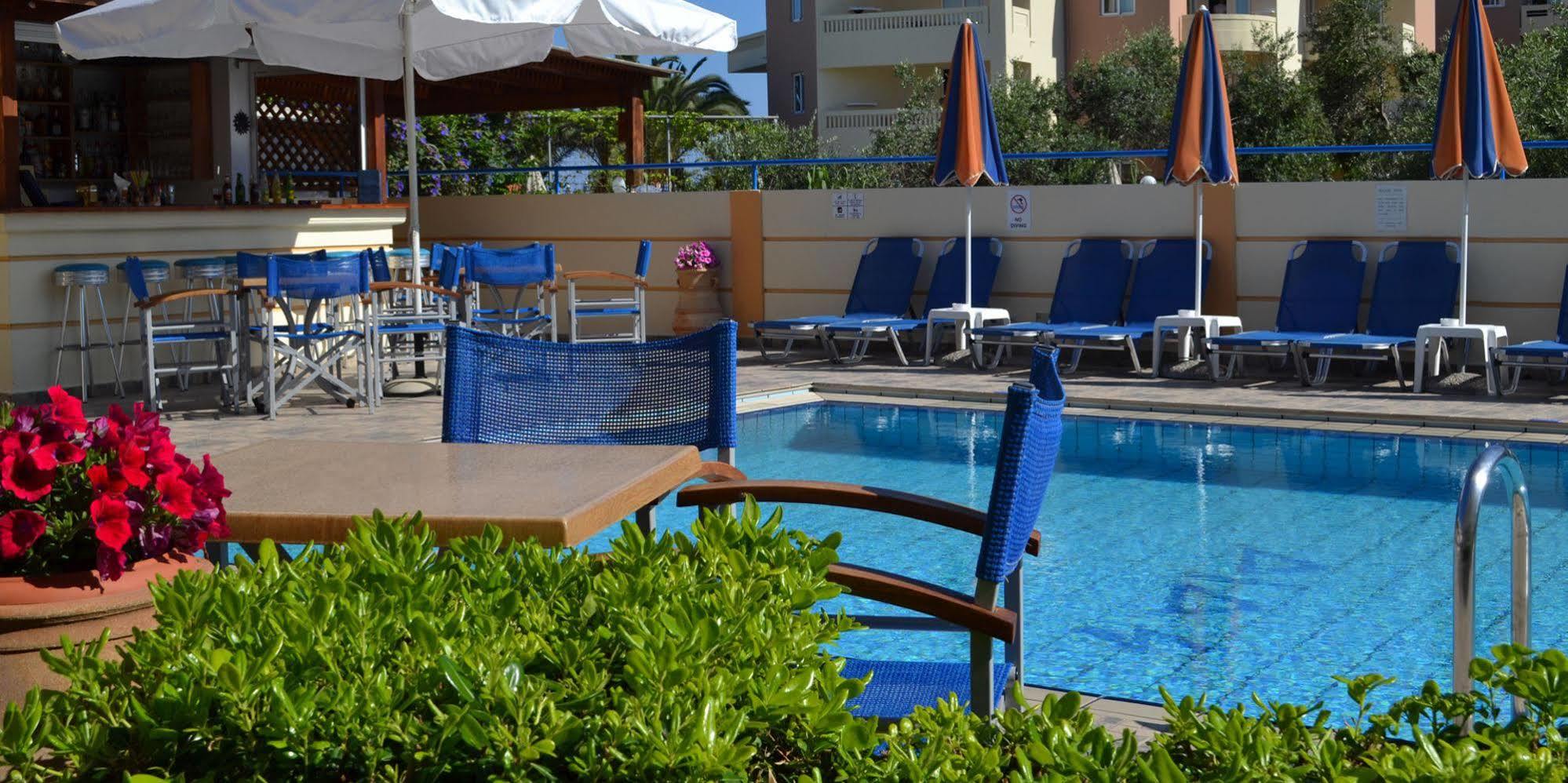 Dias Hotel Apartments Agia Marina  Exterior photo