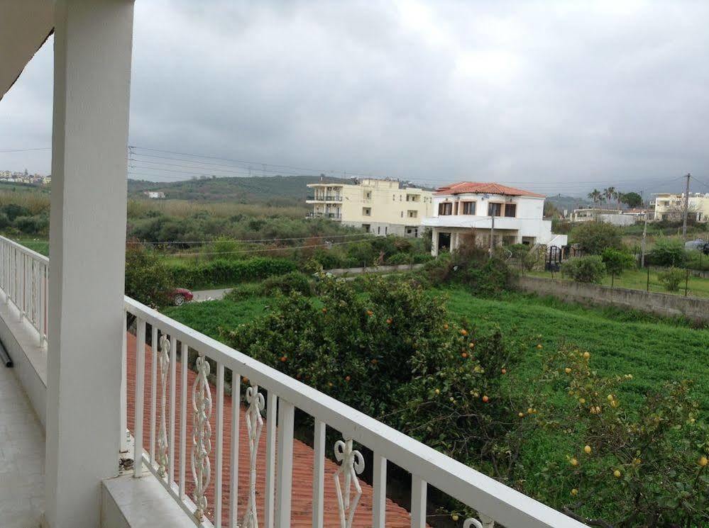 Dias Hotel Apartments Agia Marina  Exterior photo
